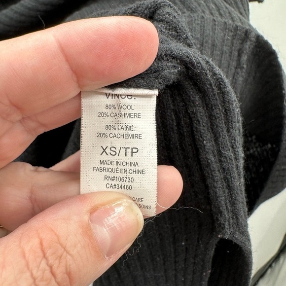 VINCE WOOL/CASHMERE BLACK shoulder zip oversized soft quiet luxury sweater XS - Picture 5 of 11